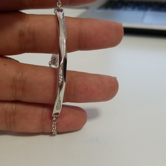 Kendra Scott Jewelry - Firm price no offers- Kendra scott angela bracelet